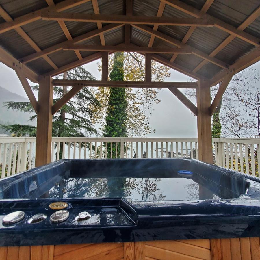 Royal Harrison Retreat Villa Harrison Hot Springs Exterior foto
